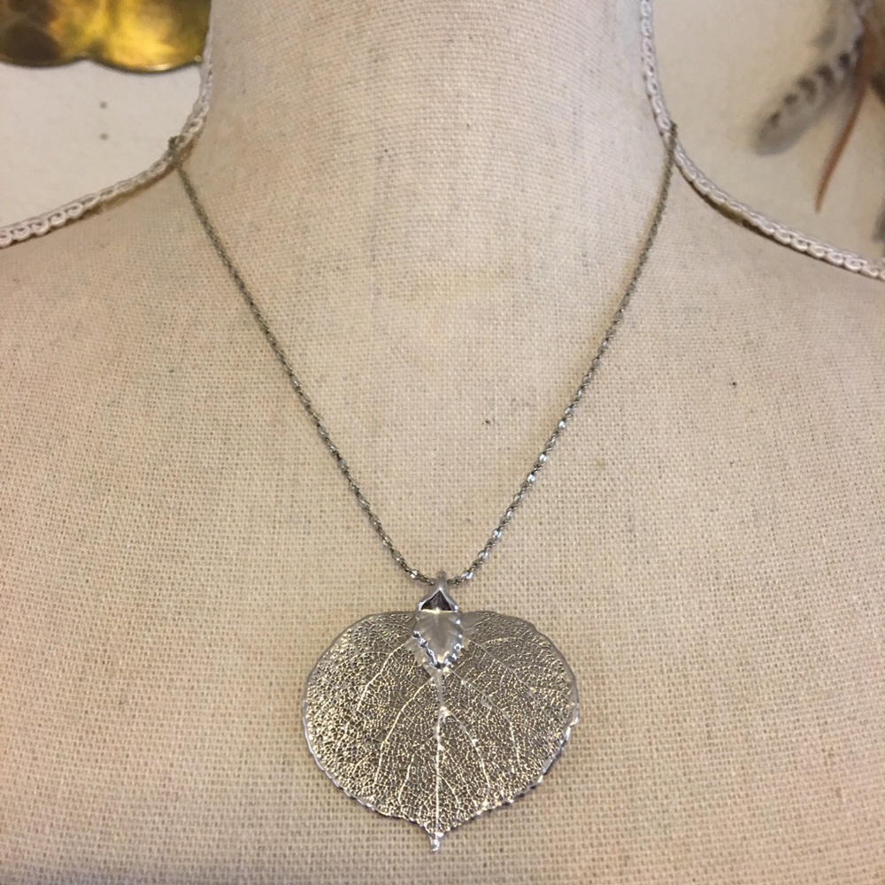 Vintage 80s silver dipped natural leaf necklace